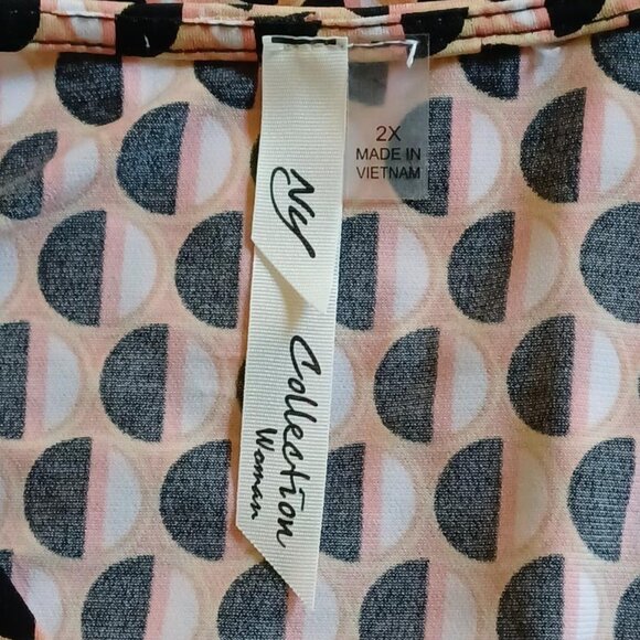 EUC! NY Collection Woman Geometric Blouse Size 2X - Picture 5 of 7